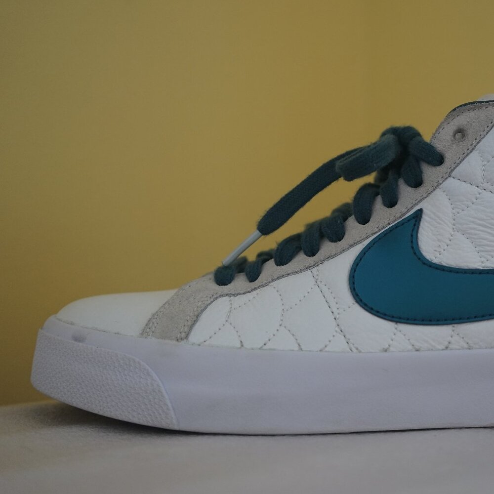2002 Nike SB Koston Blazer ZM MID EK DO9399-100 US 7.5 Women's